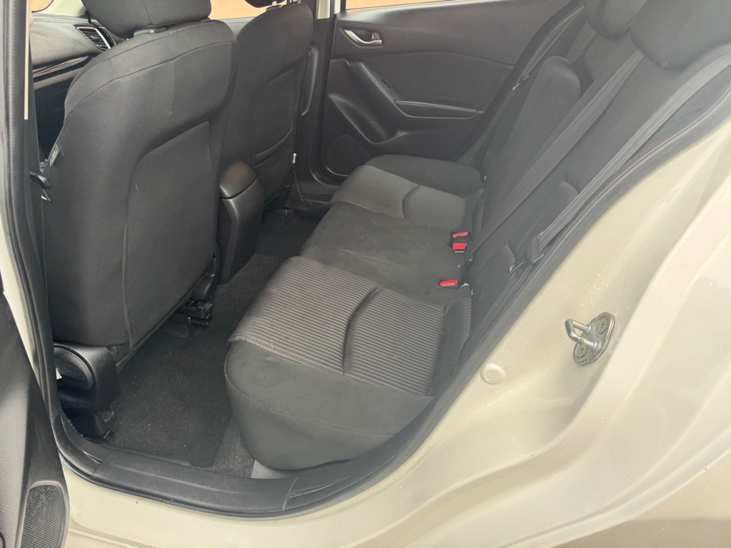 2015 Mazda Mazda3 Image 9