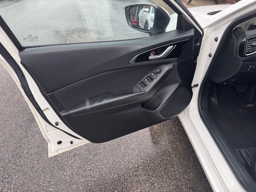 2015 Mazda Mazda3 Image 18