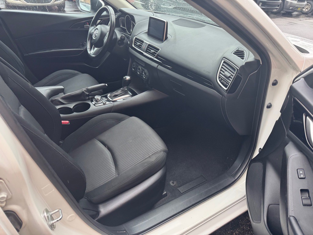 2015 Mazda Mazda3 Image 24