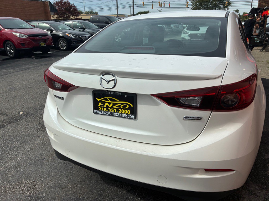 2015 Mazda Mazda3 Image 32