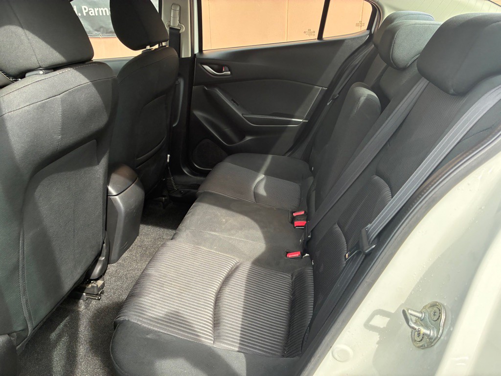 2015 Mazda Mazda3 Image 38
