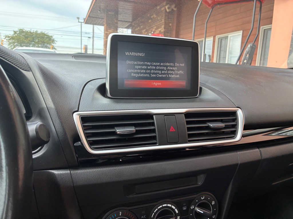 2015 Mazda Mazda3 Image 41