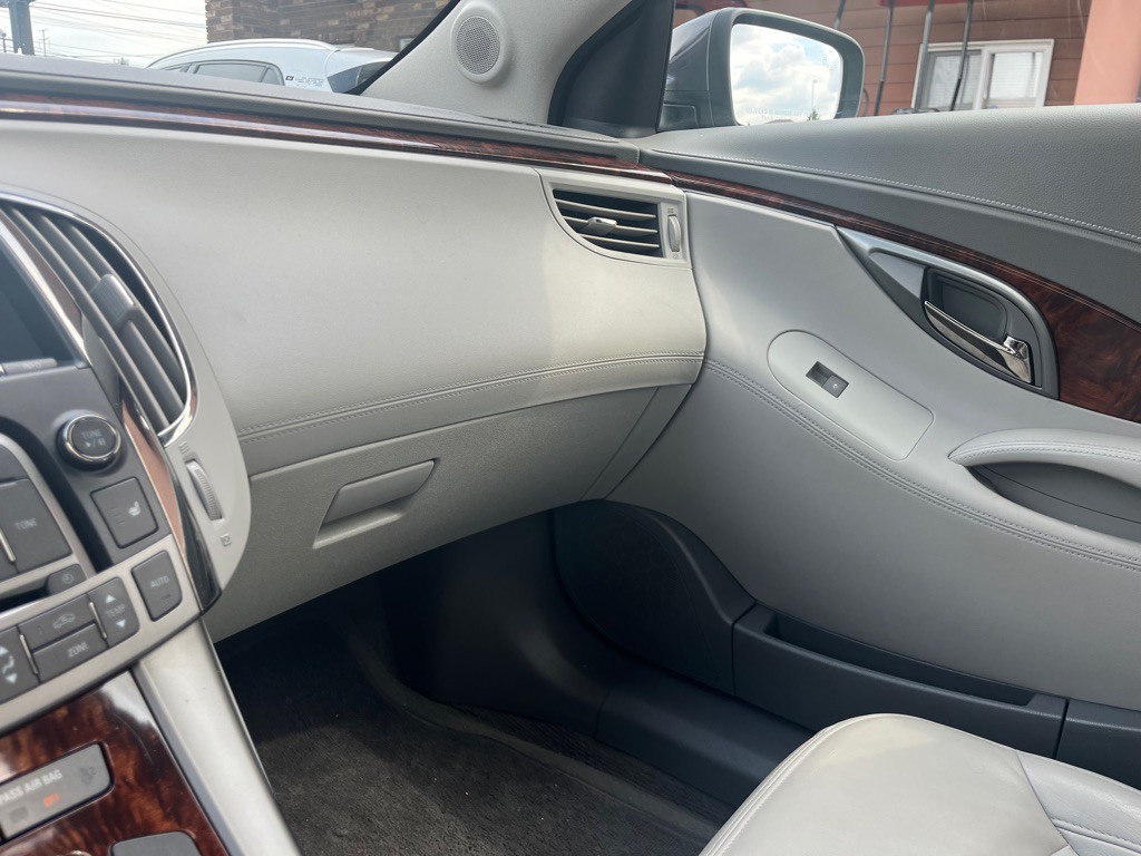 2013 Buick Lacrosse Image 28