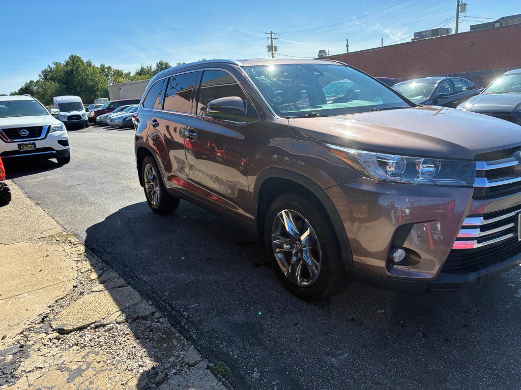 2018 Toyota Highlander Image 4