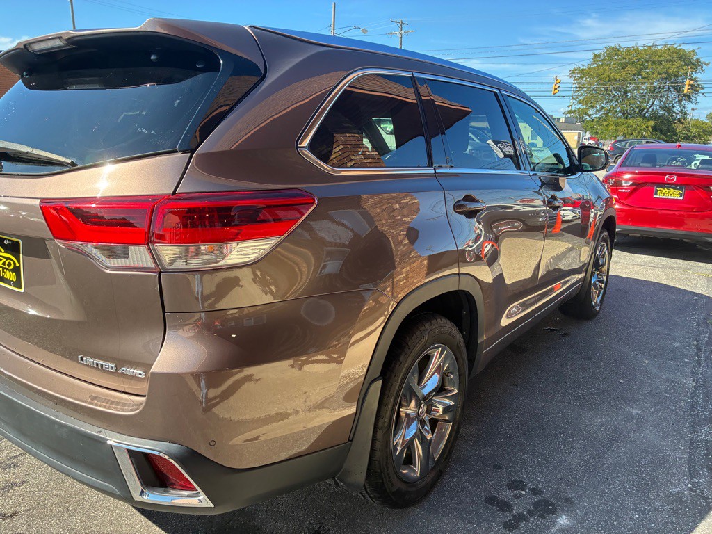 2018 Toyota Highlander Image 5