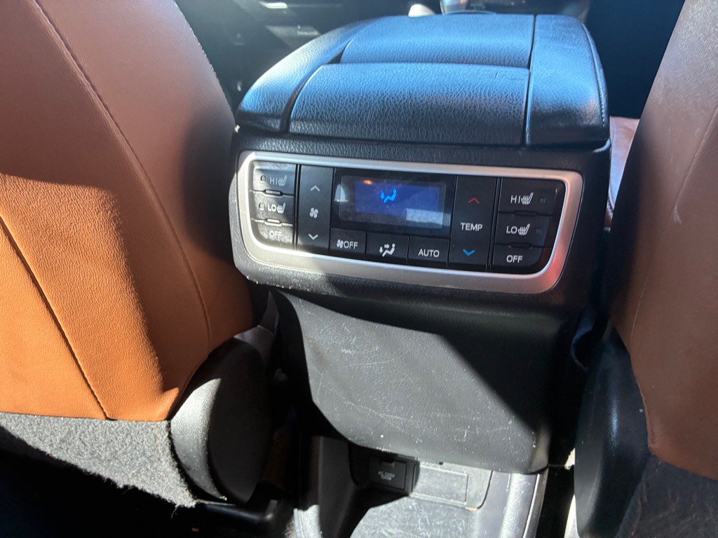 2018 Toyota Highlander Image 10