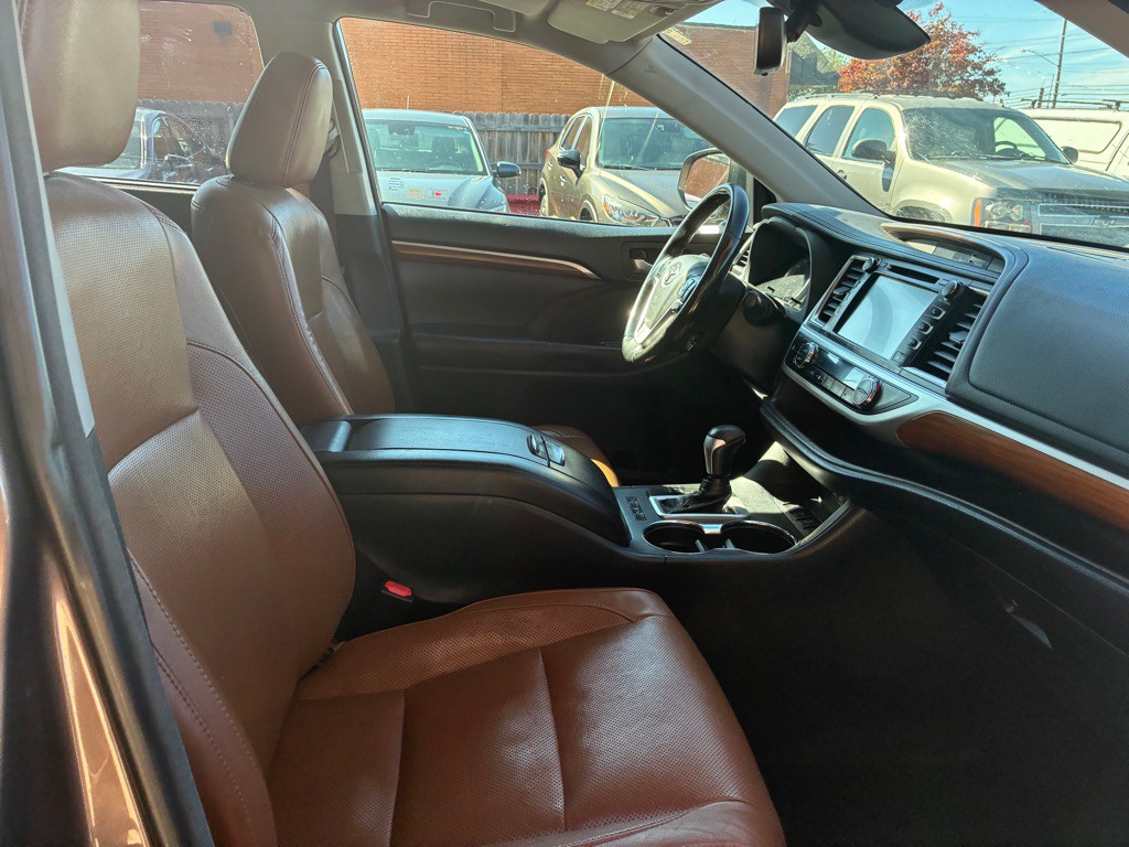 2018 Toyota Highlander Image 12