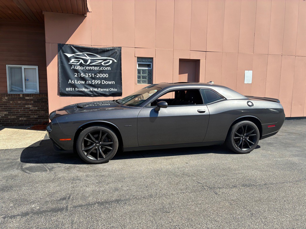 2017 Dodge Challenger Image 7