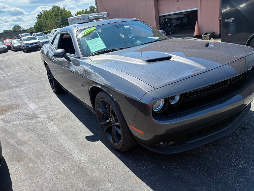 2017 Dodge Challenger Image 10