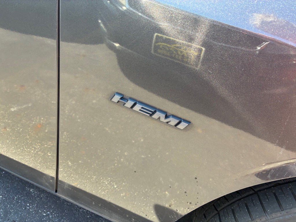 2017 Dodge Challenger Image 13