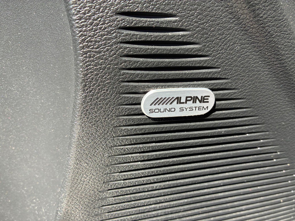 2017 Dodge Challenger Image 25