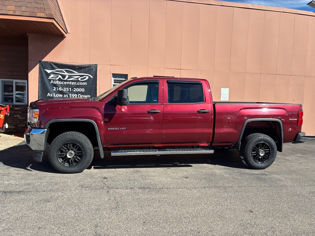 2015 GMC Sierra Image 2