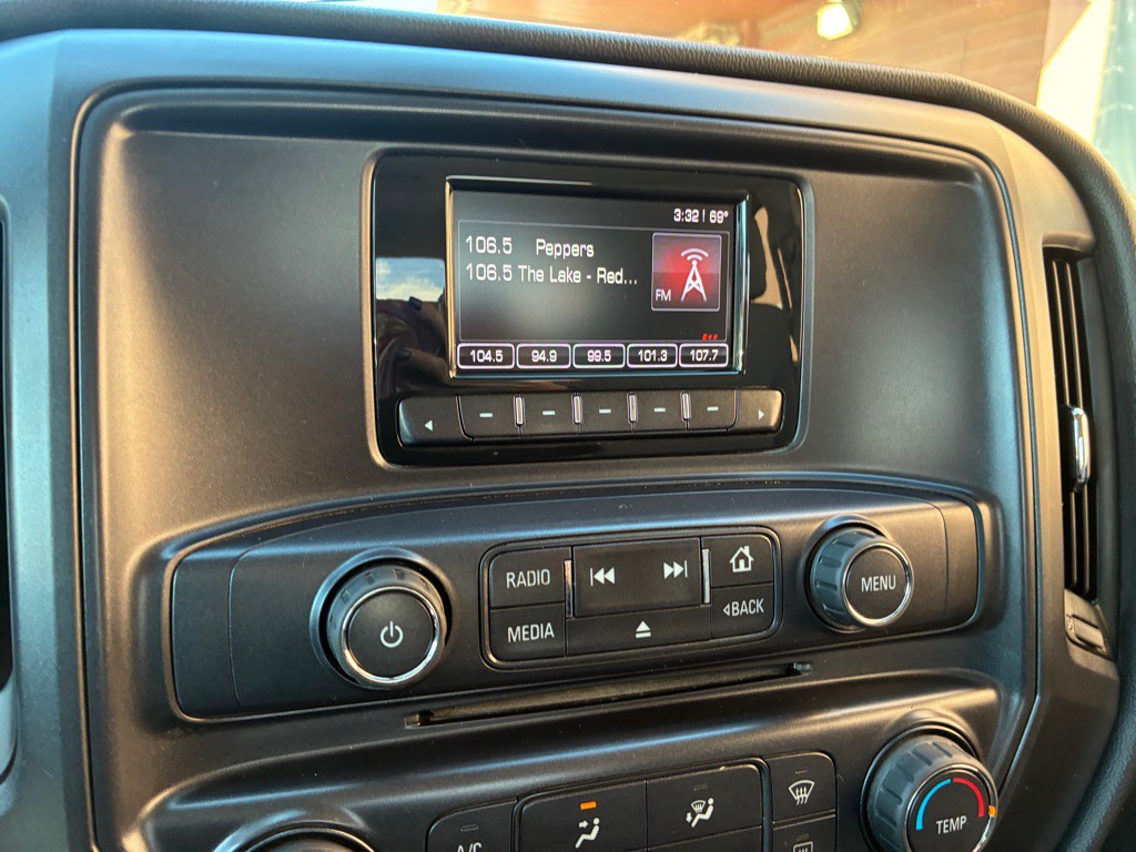 2015 GMC Sierra Image 19