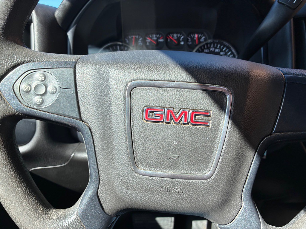 2015 GMC Sierra Image 22