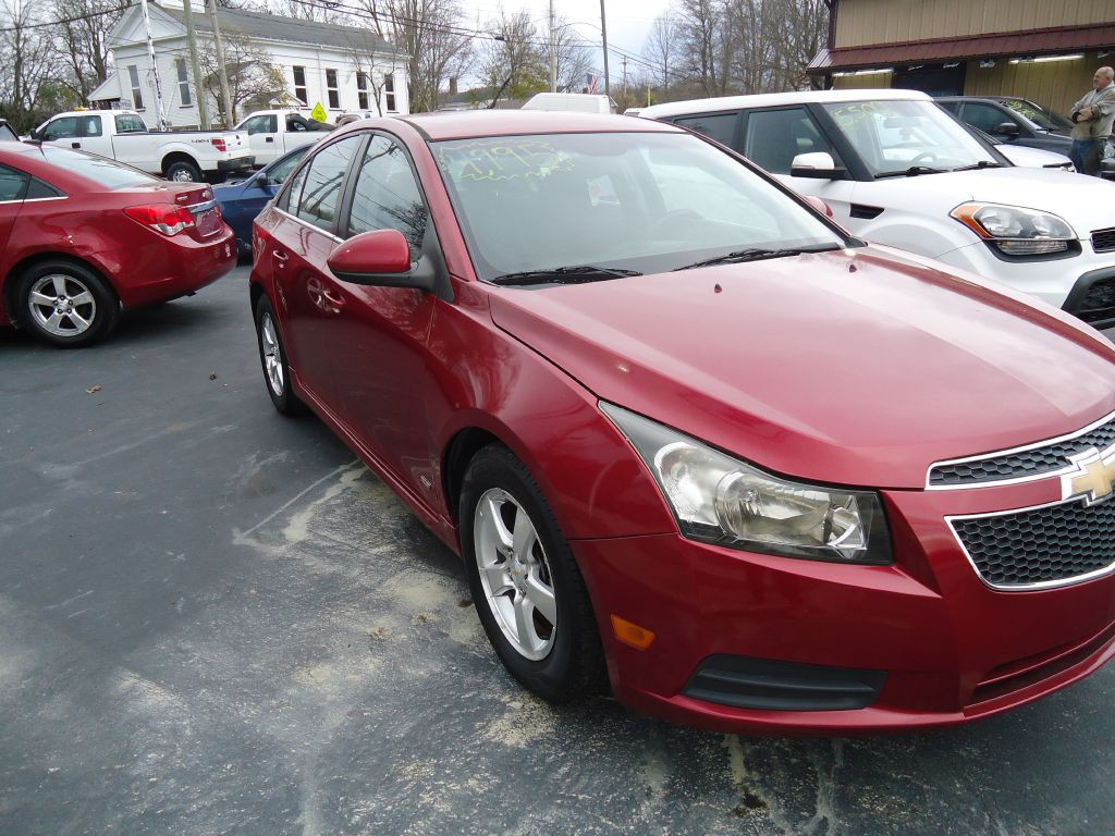 2011 Chevrolet Cruze Image 2