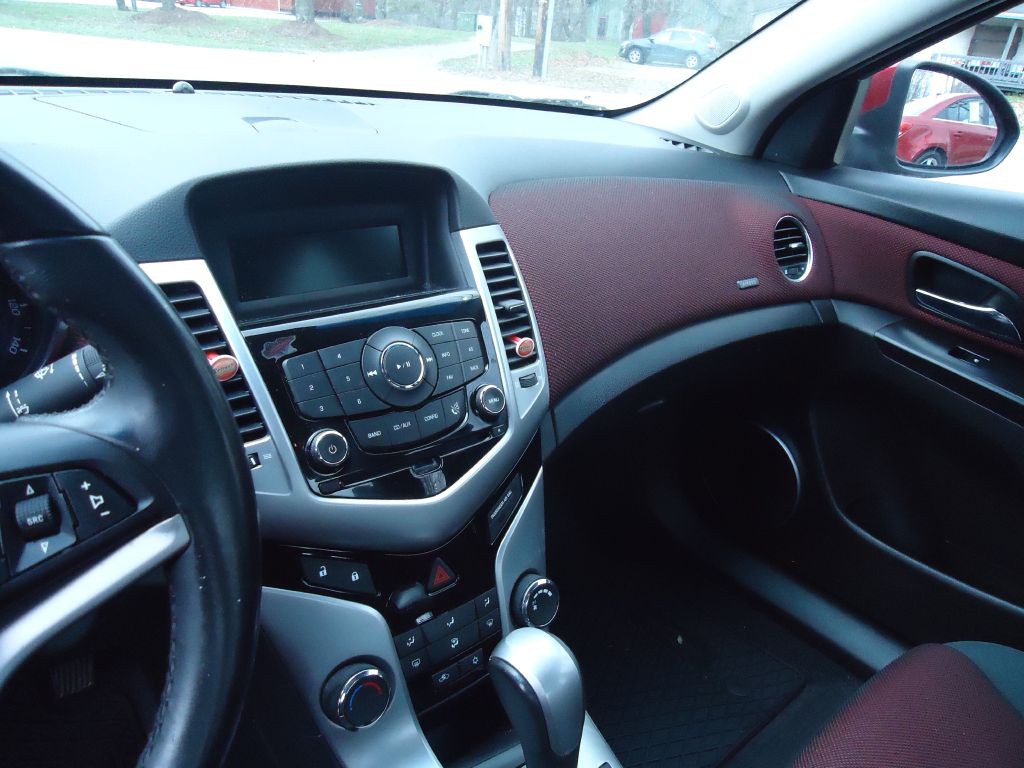 2011 Chevrolet Cruze Image 6