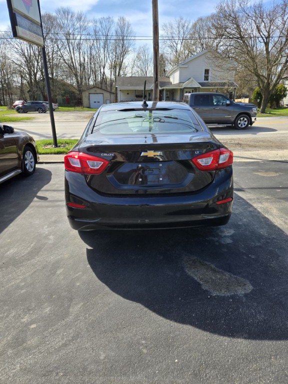 2017 Chevrolet Cruze Image 3