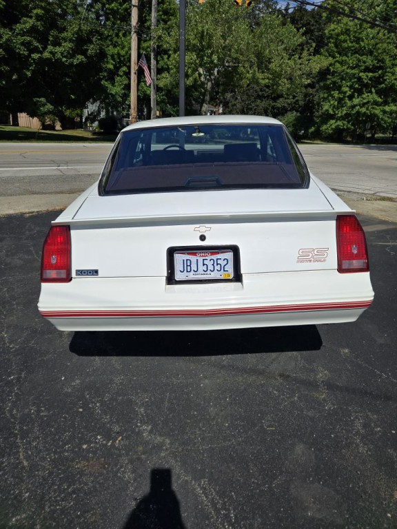 1987 Chevrolet Monte Carlo Image 4