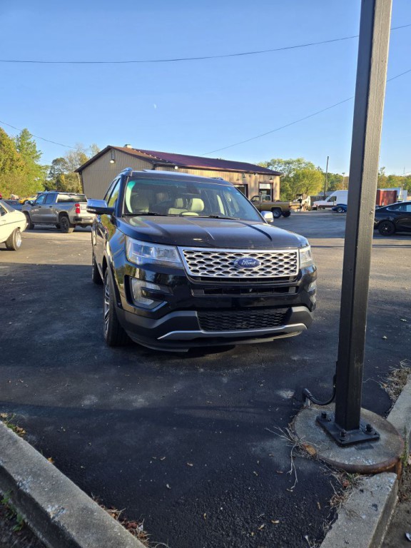2016 Ford Explorer Image 2