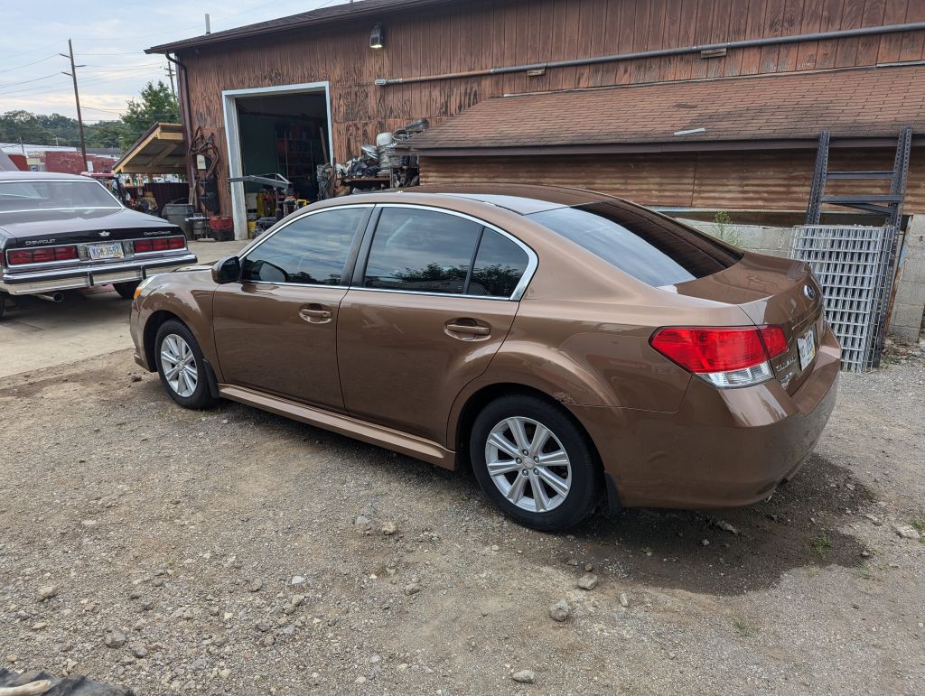 2011 Subaru Legacy Image 3