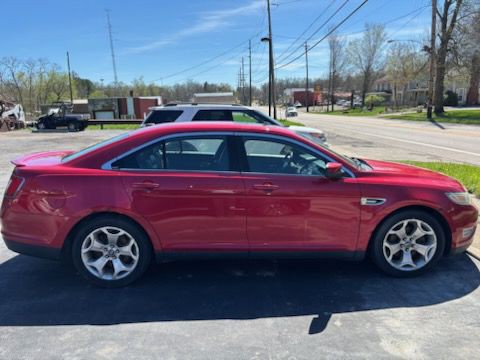 2010 Ford Taurus Image 4