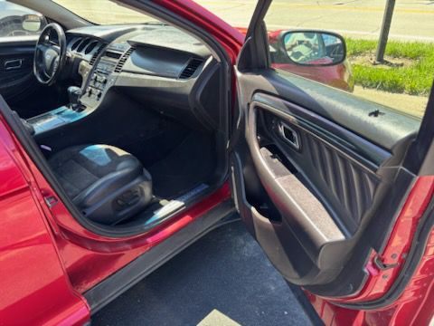 2010 Ford Taurus Image 10