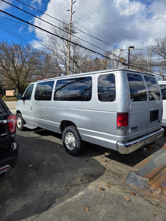 2007 Ford Econoline Image 3