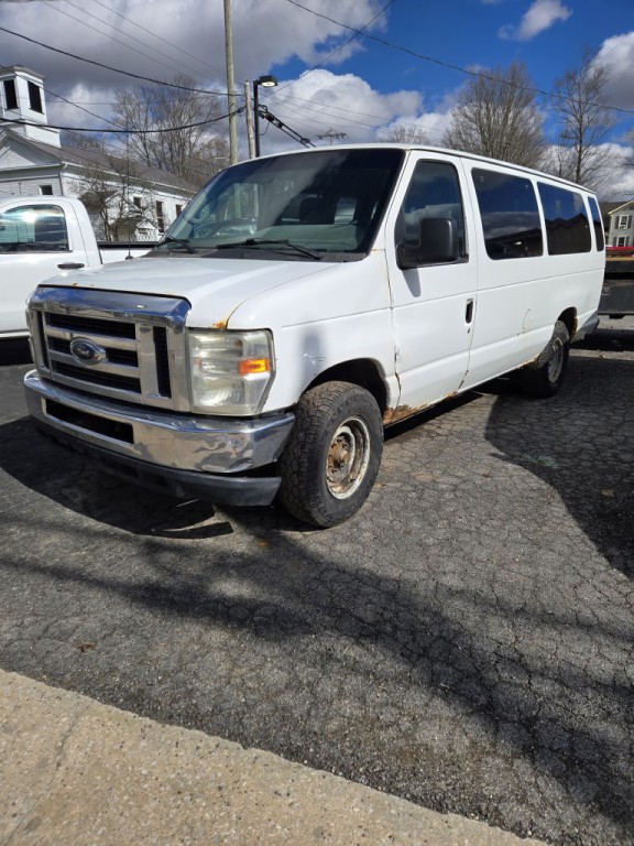 2012 Ford Econoline Image 1