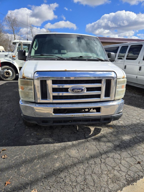 2012 Ford Econoline Image 2