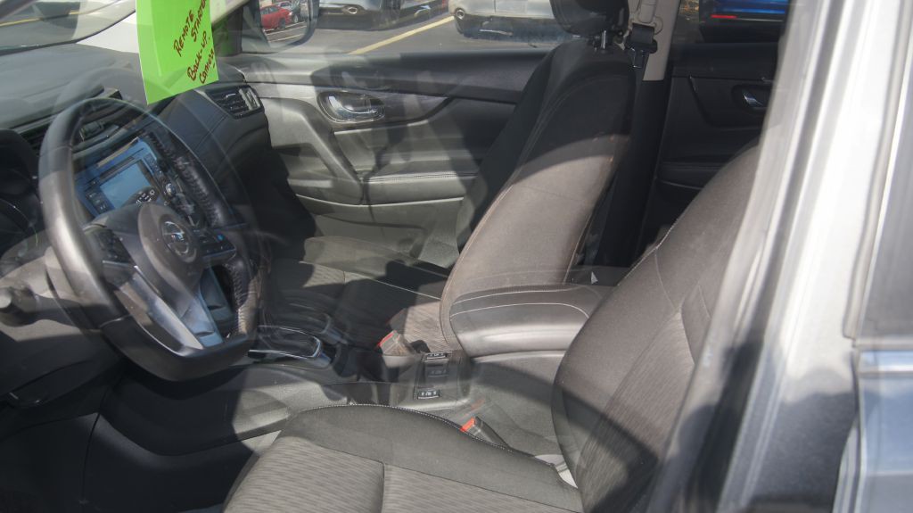 2020 Nissan Rogue Image 8