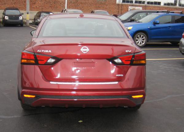 2022 Nissan Altima Image 5