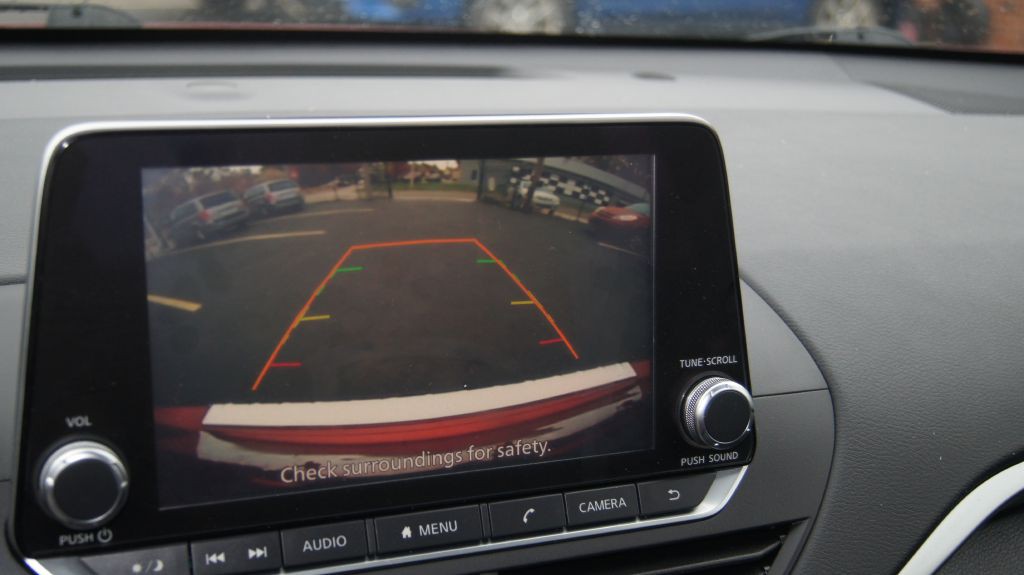 2022 Nissan Altima Image 10