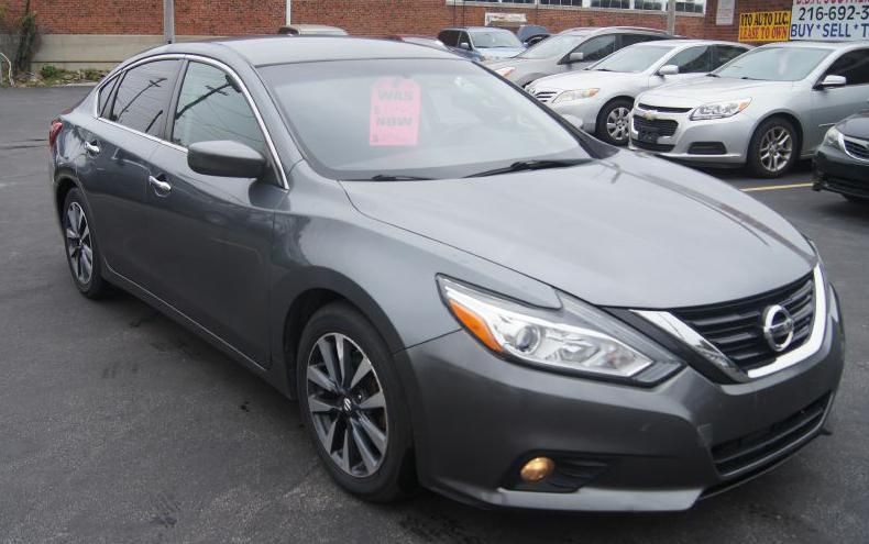 2017 Nissan Altima Image 1