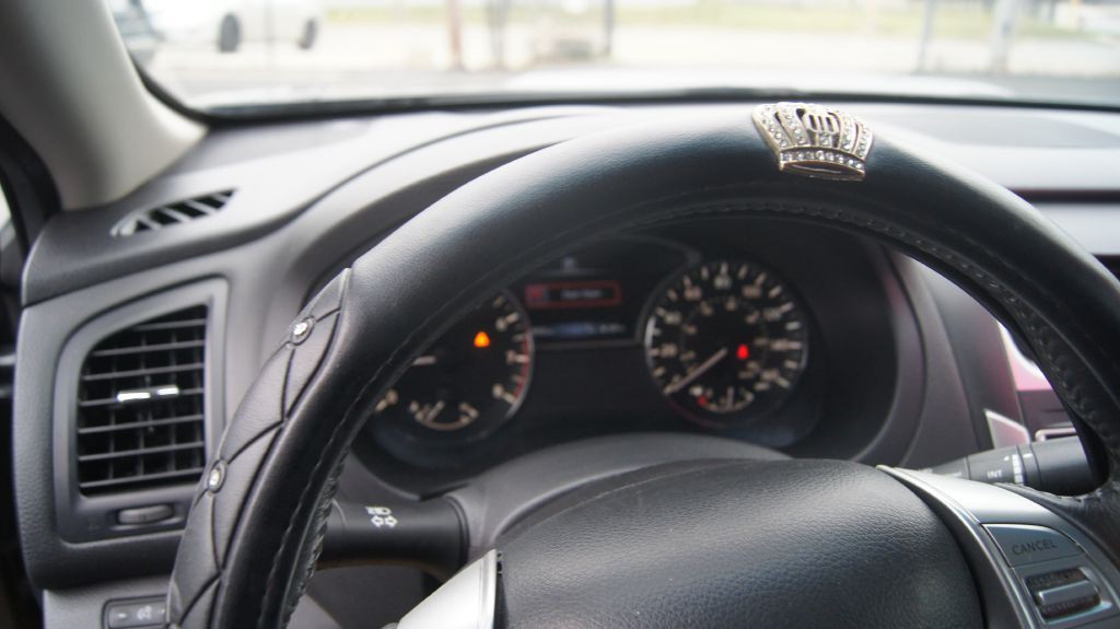 2017 Nissan Altima Image 2