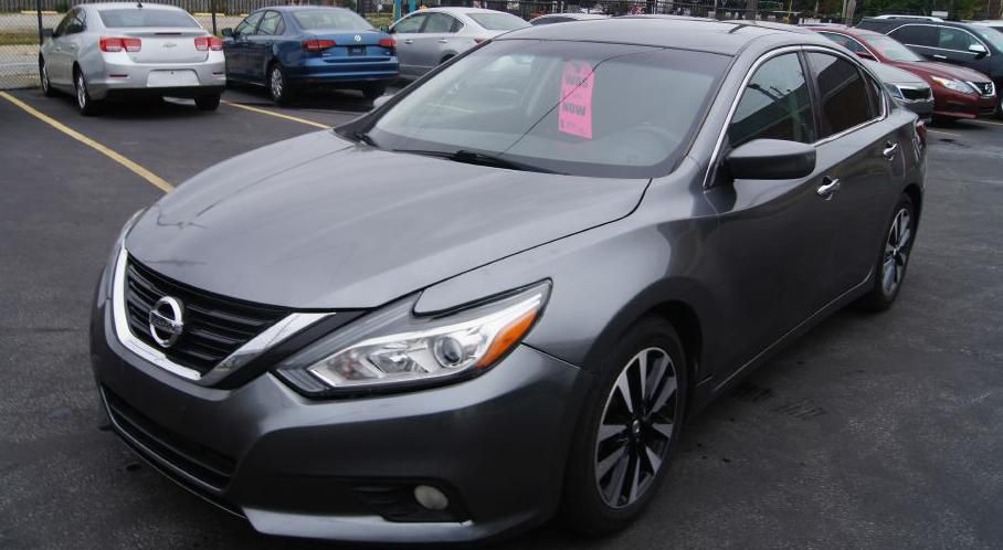 2017 Nissan Altima Image 9