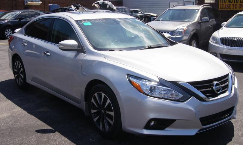 2016 Nissan Altima Image 1