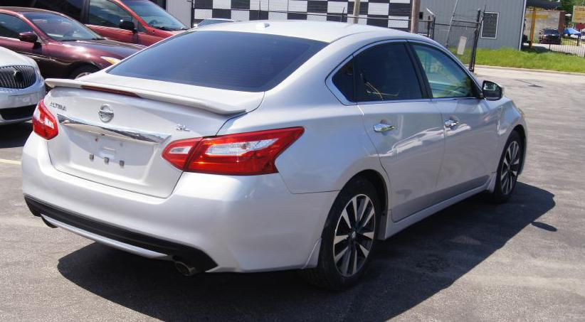 2016 Nissan Altima Image 2
