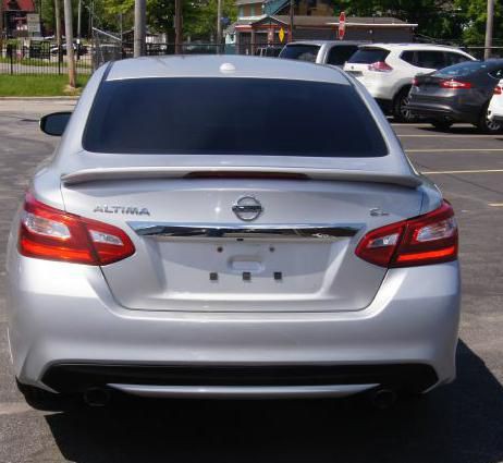 2016 Nissan Altima Image 12