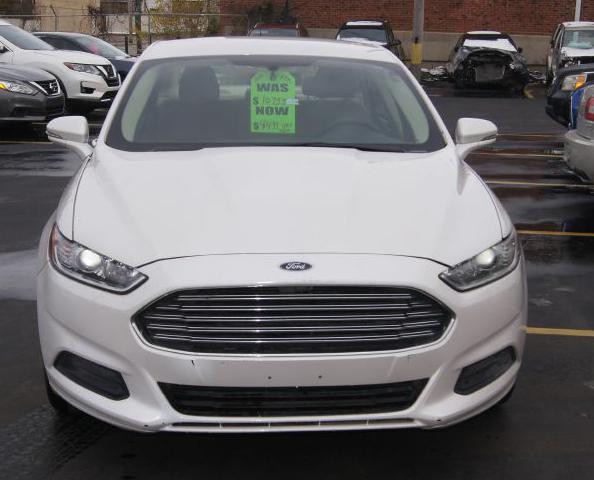 2016 Ford Fusion Image 2