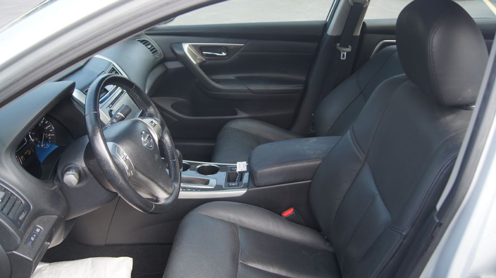 2014 Nissan Altima Image 3