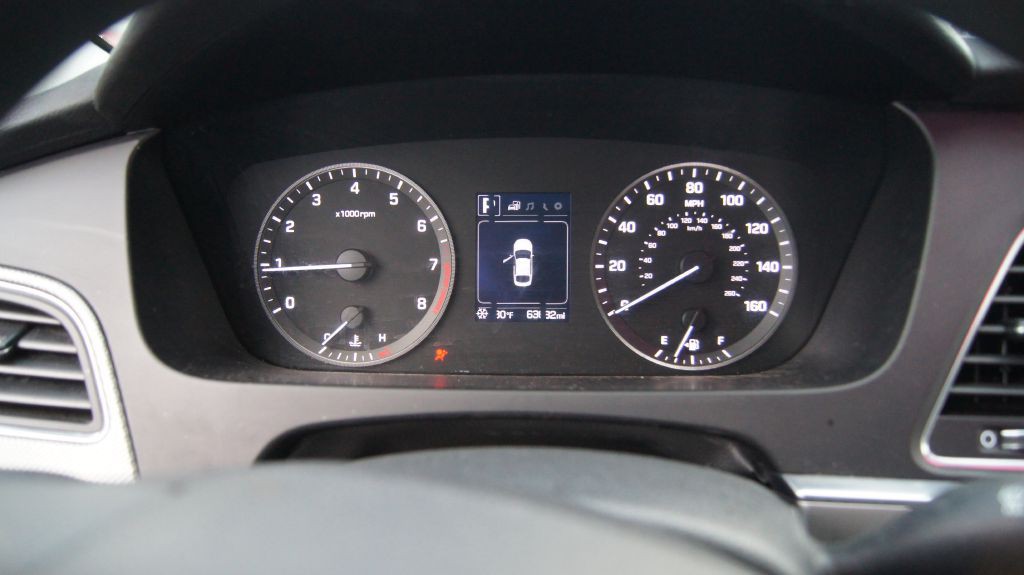 2017 Hyundai Sonata Image 4