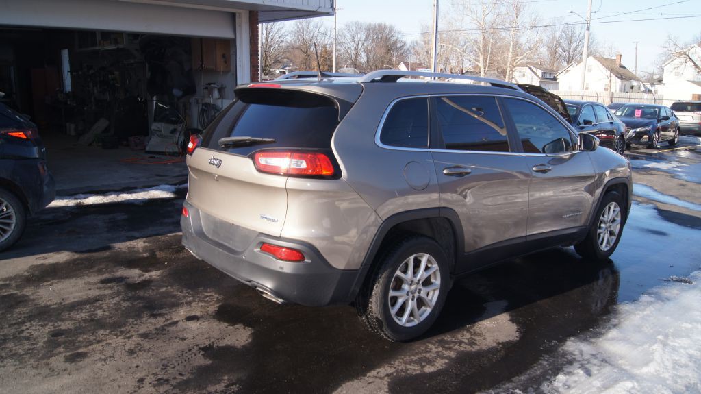 2017 Jeep Cherokee Image 7