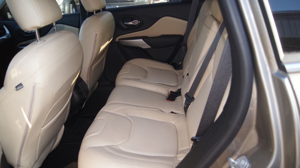 2017 Jeep Cherokee Image 8