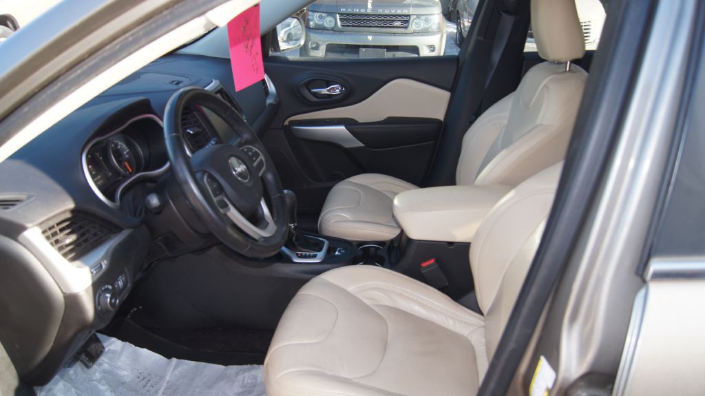 2017 Jeep Cherokee Image 9