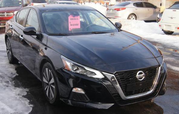 2022 Nissan Altima Image 1