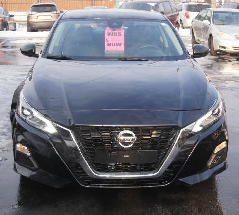 2022 Nissan Altima Image 2