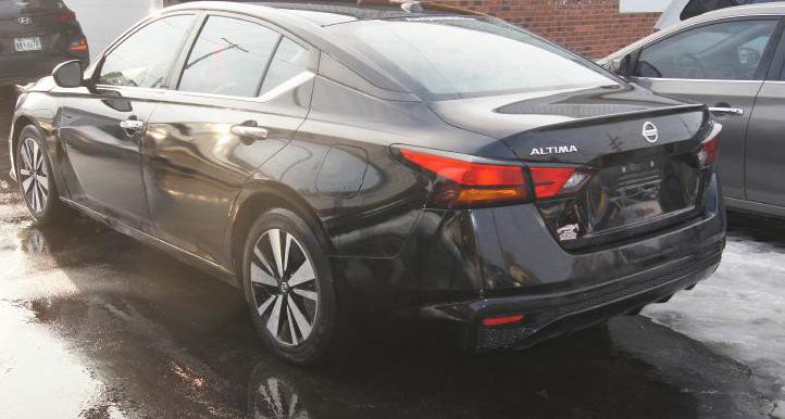 2022 Nissan Altima Image 4