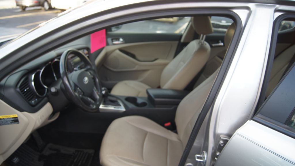 2012 Kia Optima Image 8