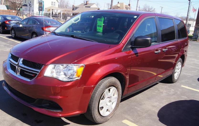 2019 Dodge Grand Caravan Image 2