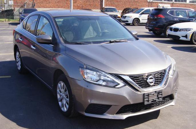 2016 Nissan Sentra Image 1